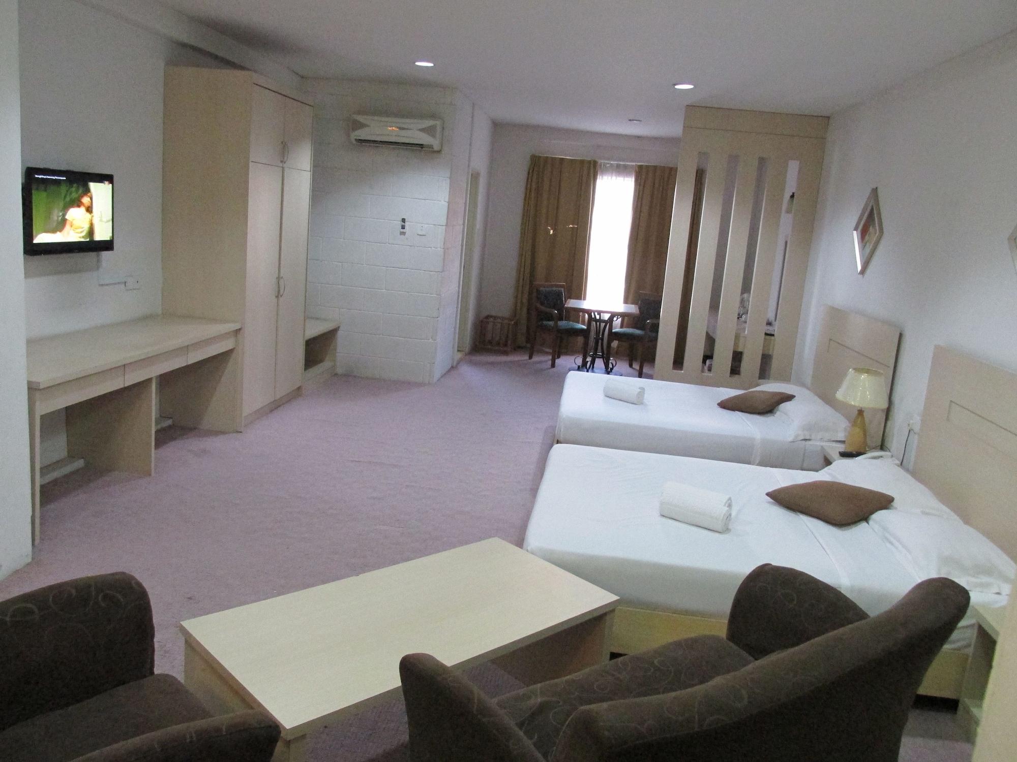 โพรมิเนด โฮเต็ล อพาร์ทเมนท์ Aparthotel โกตาคินาบาลู ภายนอก รูปภาพ