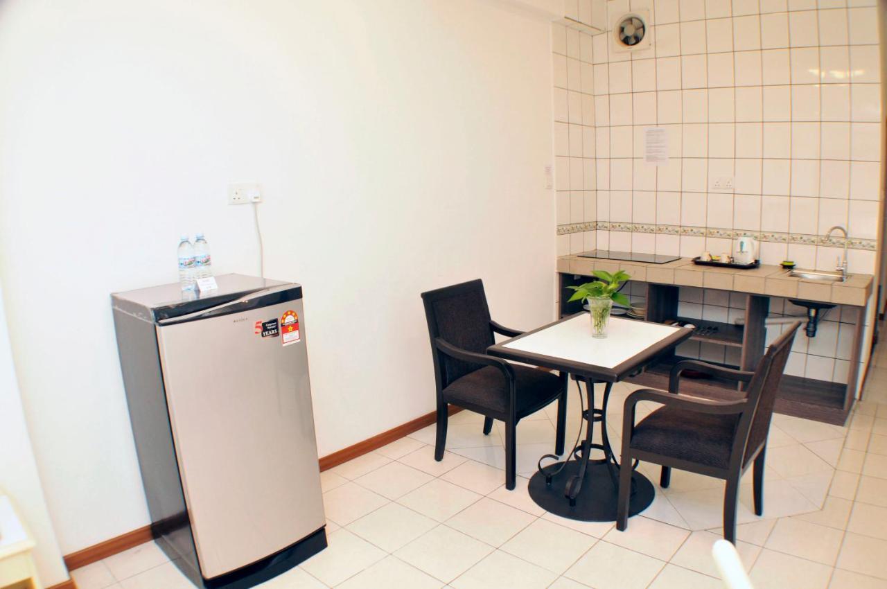 โพรมิเนด โฮเต็ล อพาร์ทเมนท์ Aparthotel โกตาคินาบาลู ภายนอก รูปภาพ